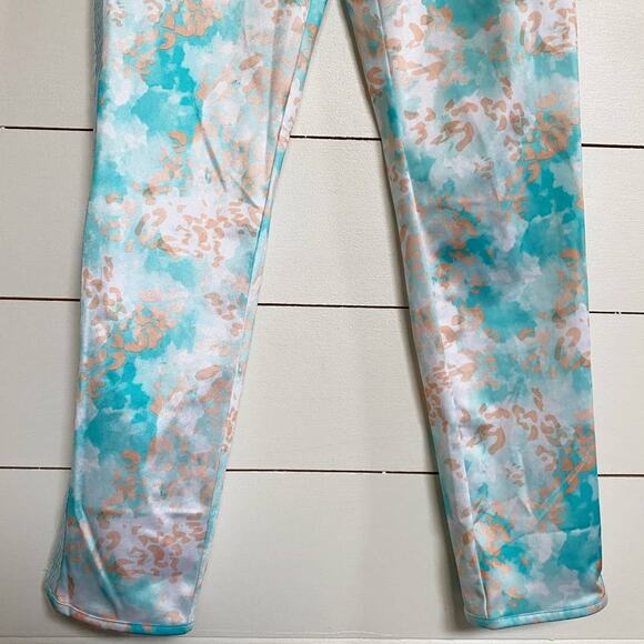 Umbro Women's Sublimated Track Pants -‎ Prism Blur/White Size Small - Picture 9 of 10